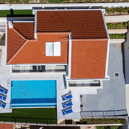 Di Gioia Villa *