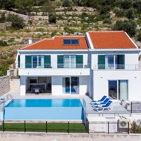 Di Gioia Villa *